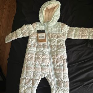 Baby North Face Snow Suit Unisex Size 6-12months